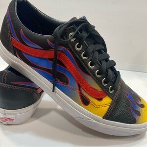 Vans Old Skool Men’s 9 Women’s 10.5 Blue and Yellow Flames Fire Shoes